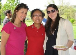 Students at 2011 Spring picnic for graduates